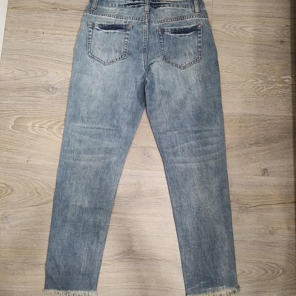 Signature Eight Women's‎ Jeans Sz Small Blue Denim Distressed Embellished TWEE